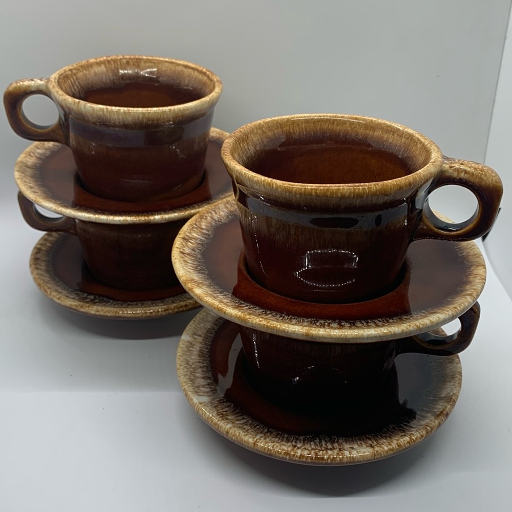 Vintage HULL USA CRESTONE coffee cup and saucer set!  Four sets!  8 pieces!